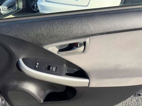 Used 2013 Toyota Prius Two FWD image 25