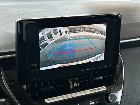 Used 2024 Toyota Corolla LE FWD image 16