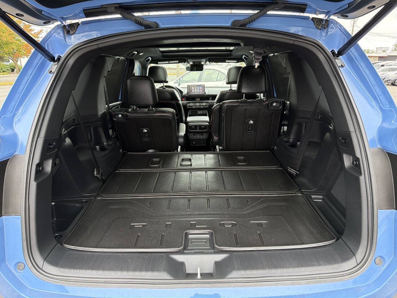 Used 2024 Honda Pilot TrailSport image 6