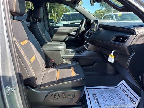 Certified 2024 GMC Yukon XL AT4 w/ AT4 Premium Package AWD/4WD image 7