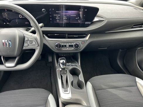 Certified 2024 Buick Envista Preferred w/ Convenience II Package image 16