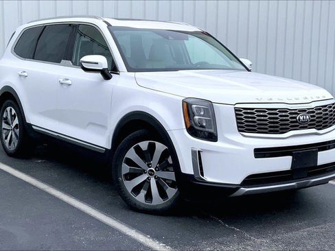 Used 2021 Kia Telluride EX w/ EX Premium Package image 2