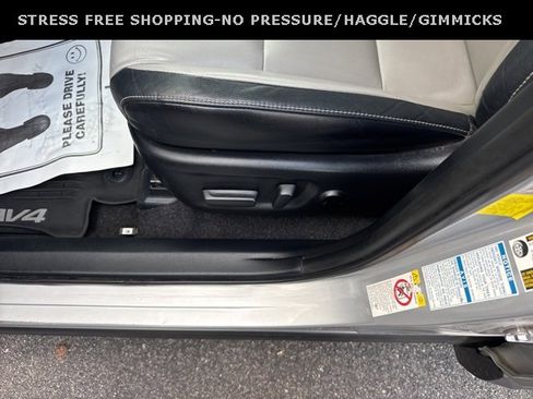 Used 2016 Toyota RAV4 Limited image 17