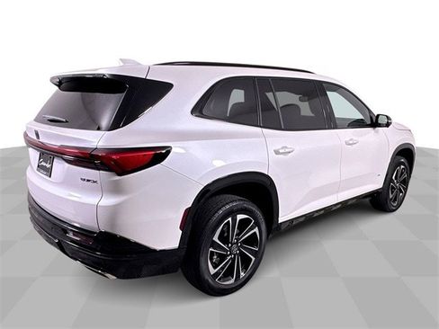 Used 2025 Buick Enclave Sport Touring w/ Power Package image 8