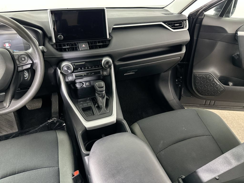 Used 2025 Toyota RAV4 LE FWD image 21