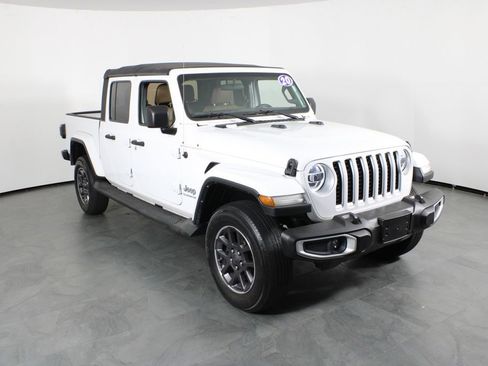 Used 2020 Jeep Gladiator Overland w/ LED Lighting Group image 4