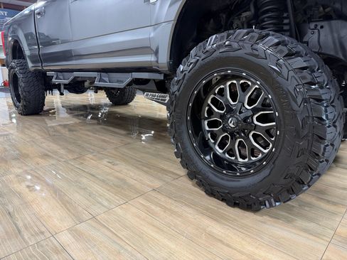 Used 2018 Ford F250 XLT w/ Snow Plow Prep Package AWD/4WD image 4