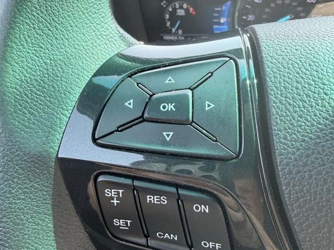 Used 2016 Ford Explorer XLT w/ Equipment Group 202A AWD/4WD image 14