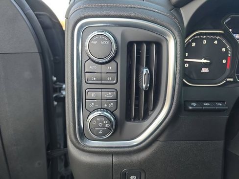 Used 2022 GMC Sierra 1500 AT4 w/ AT4 Premium Package image 23