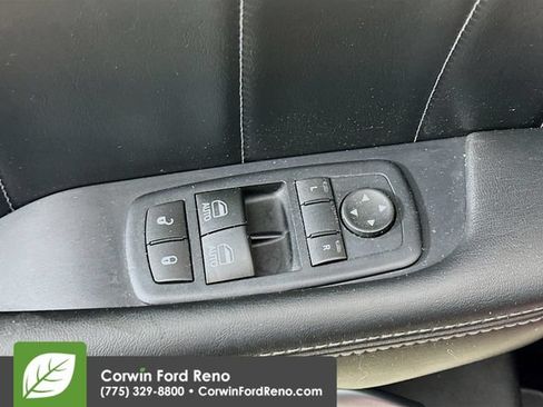 Used 2017 Dodge Challenger R/T Scat Pack w/ Leather Interior Group RWD image 18