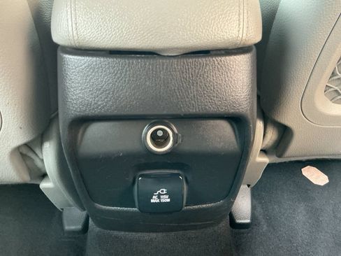 Used 2014 Kia Sorento SX w/ 3rd Row Package FWD image 28
