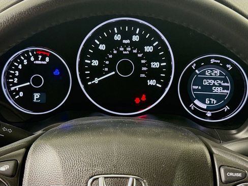 Used 2019 Honda HR-V Sport image 12