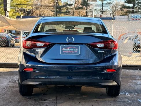 Used 2016 MAZDA MAZDA3 i Sport w/ Preferred Equipment Package image 10