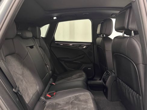 Used 2021 Porsche Macan AWD/4WD image 21