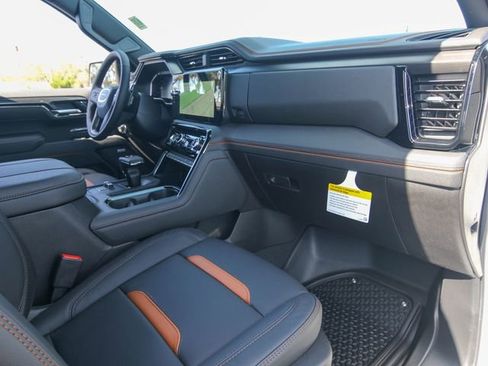 New 2026 GMC Sierra 1500 AT4 w/ AT4 Premium Package AWD/4WD image 22