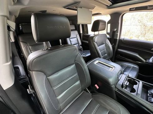 Used 2020 GMC Yukon XL Denali w/ Denali Ultimate Package image 49