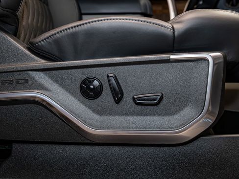 Used 2026 Ford F450 Platinum w/ Platinum Plus Package image 29