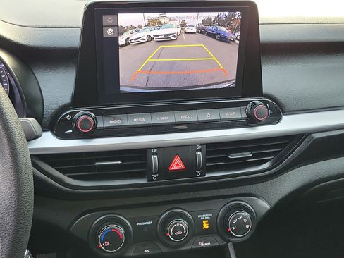 Used 2023 Kia Forte LXS image 12