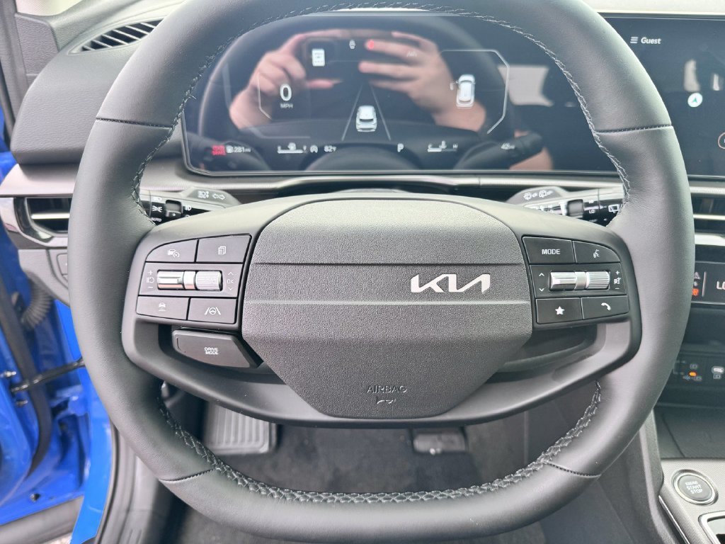 New 2026 Kia Sportage SX FWD image 11