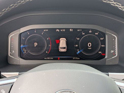 Used 2023 Volkswagen Atlas SE AWD/4WD image 10