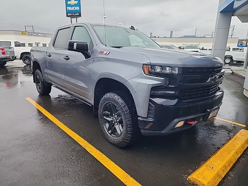 Used 2019 Chevrolet Silverado 1500 LT Trail Boss image 3