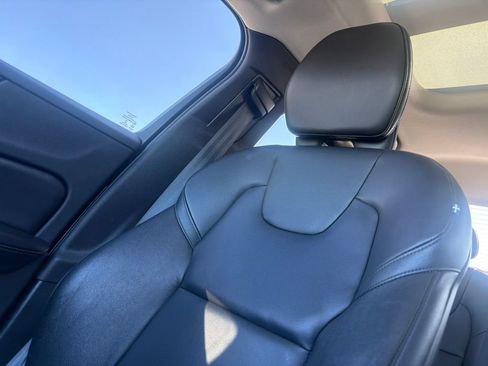 Used 2019 Volvo S60 T6 Momentum w/ Multimedia Package AWD/4WD image 20
