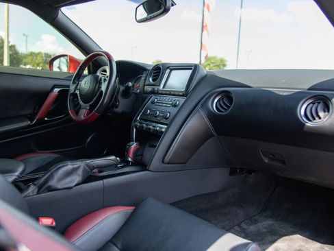 Used 2015 Nissan GT-R Black Edition AWD/4WD image 38