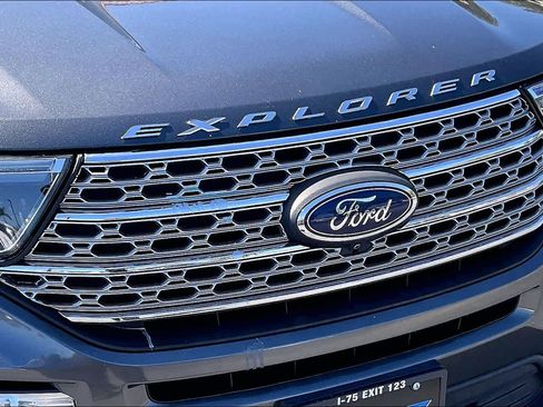 Used 2020 Ford Explorer Limited image 30