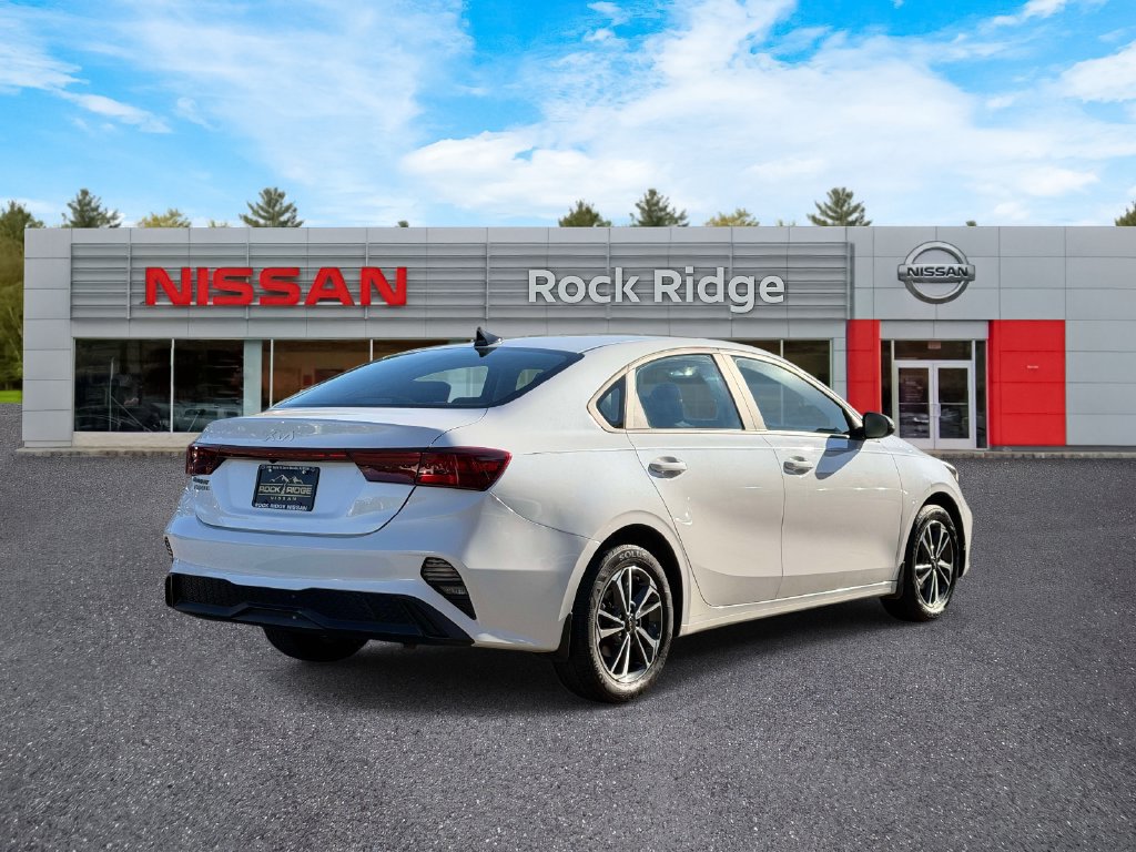 Used 2023 Kia Forte LXS w/ LXS Technology Package FWD image 4