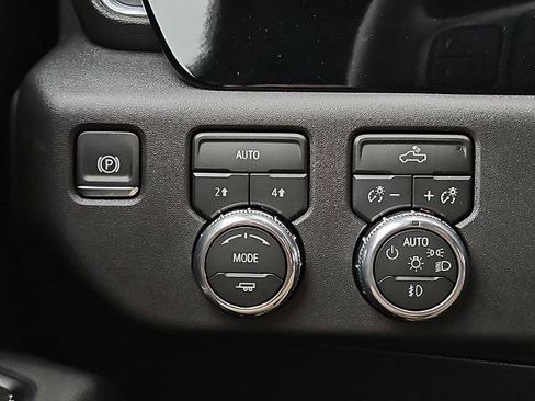 New 2026 GMC Sierra 1500 Elevation image 19