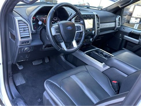 Used 2019 Ford F250 Platinum w/ Platinum Ultimate Package image 2