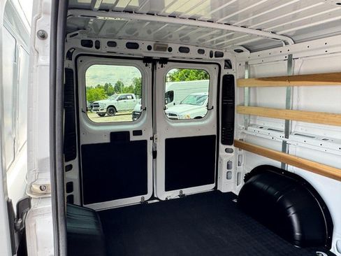 Used 2025 RAM ProMaster 2500 w/ U-Haul Equipment Group FWD image 12
