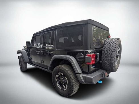 Used 2024 Jeep Wrangler Unlimited Rubicon 4xe w/ Technology Group AWD/4WD image 5