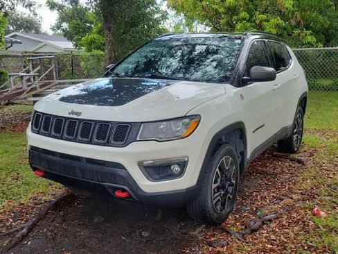 Used 2020 Jeep Compass Trailhawk AWD/4WD image 3