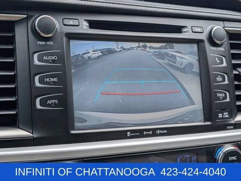 Used 2019 Toyota Highlander XLE AWD/4WD image 12