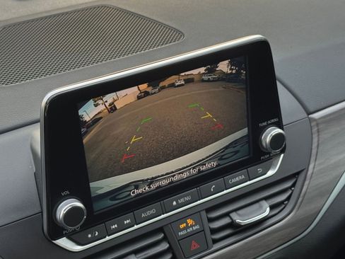 Used 2025 Nissan Altima 2.5 SV image 24