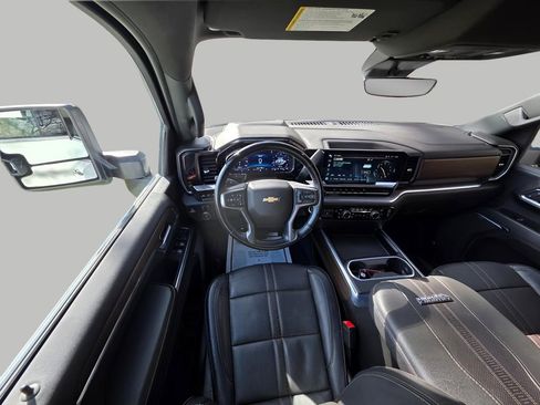 Used 2024 Chevrolet Silverado 2500 High Country w/ Technology Package image 16