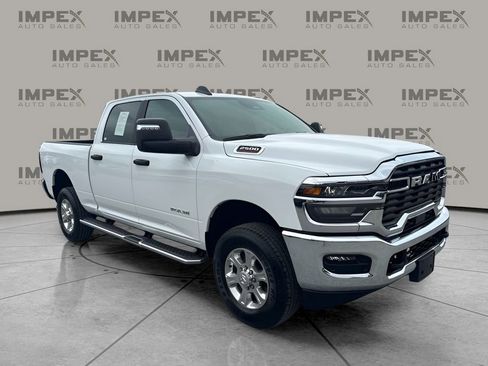 Used 2026 RAM 2500 Big Horn AWD/4WD image 7