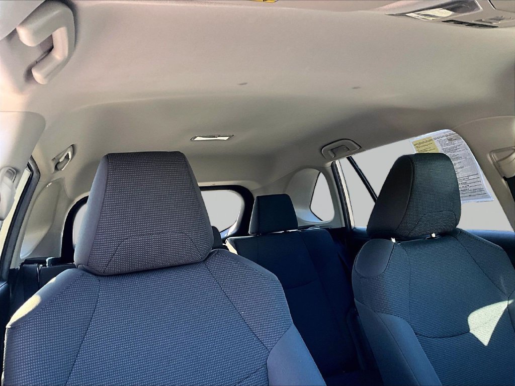 Used 2019 Toyota RAV4 LE w/ Carpet Mat Package AWD/4WD image 22