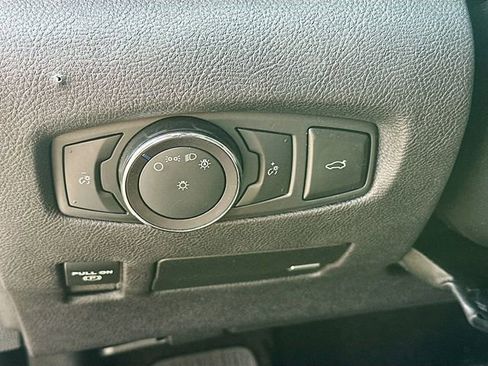 Used 2019 Lincoln Continental AWD w/ Equipment Group 500A image 11