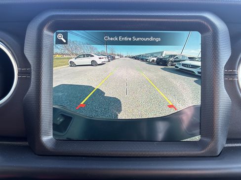 Used 2022 Jeep Gladiator Overland w/ Popular Equipment Package image 19