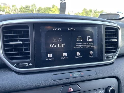 Used 2020 Kia Sportage LX AWD/4WD image 11