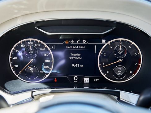 Used 2024 Bentley Flying Spur V8 image 61