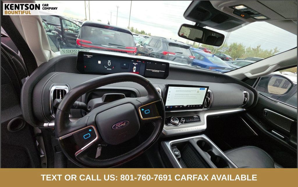 Used 2025 Ford Expedition Max Platinum AWD/4WD image 5
