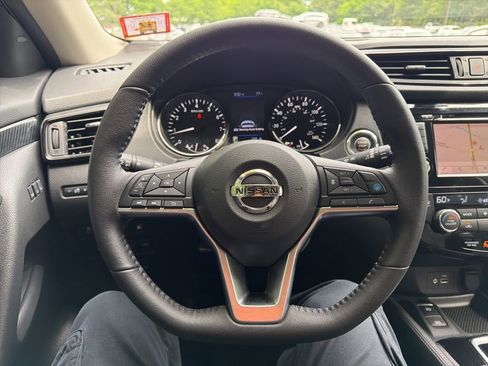 Used 2019 Nissan Rogue SL w/ Premium Package AWD/4WD image 22