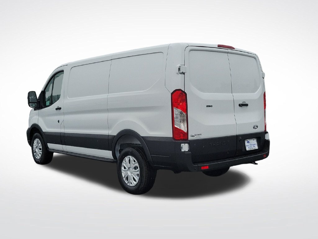 New 2027 Ford Transit 250 Low Roof RWD image 9