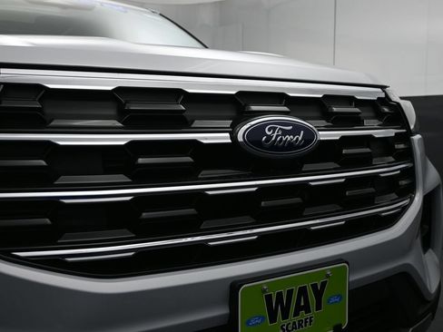 New 2026 Ford Explorer Active w/ Active Comfort Package AWD/4WD image 5