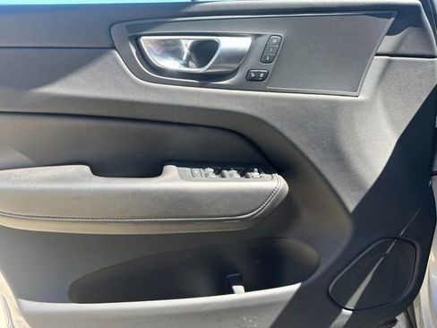 Certified 2023 Volvo XC60 B5 Core AWD/4WD image 15