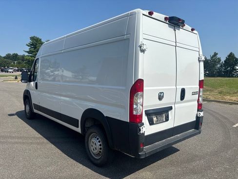 Used 2024 RAM ProMaster 2500 w/ Convenience Group FWD image 5
