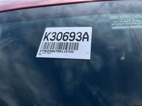 Used 2021 Toyota Tacoma SR5 AWD/4WD image 13